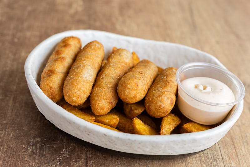 Cheesy Breadsticks with marinara dipping sauce